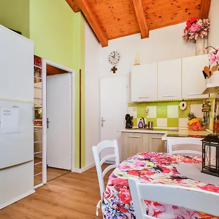 Cozy In With Wifi Apartment